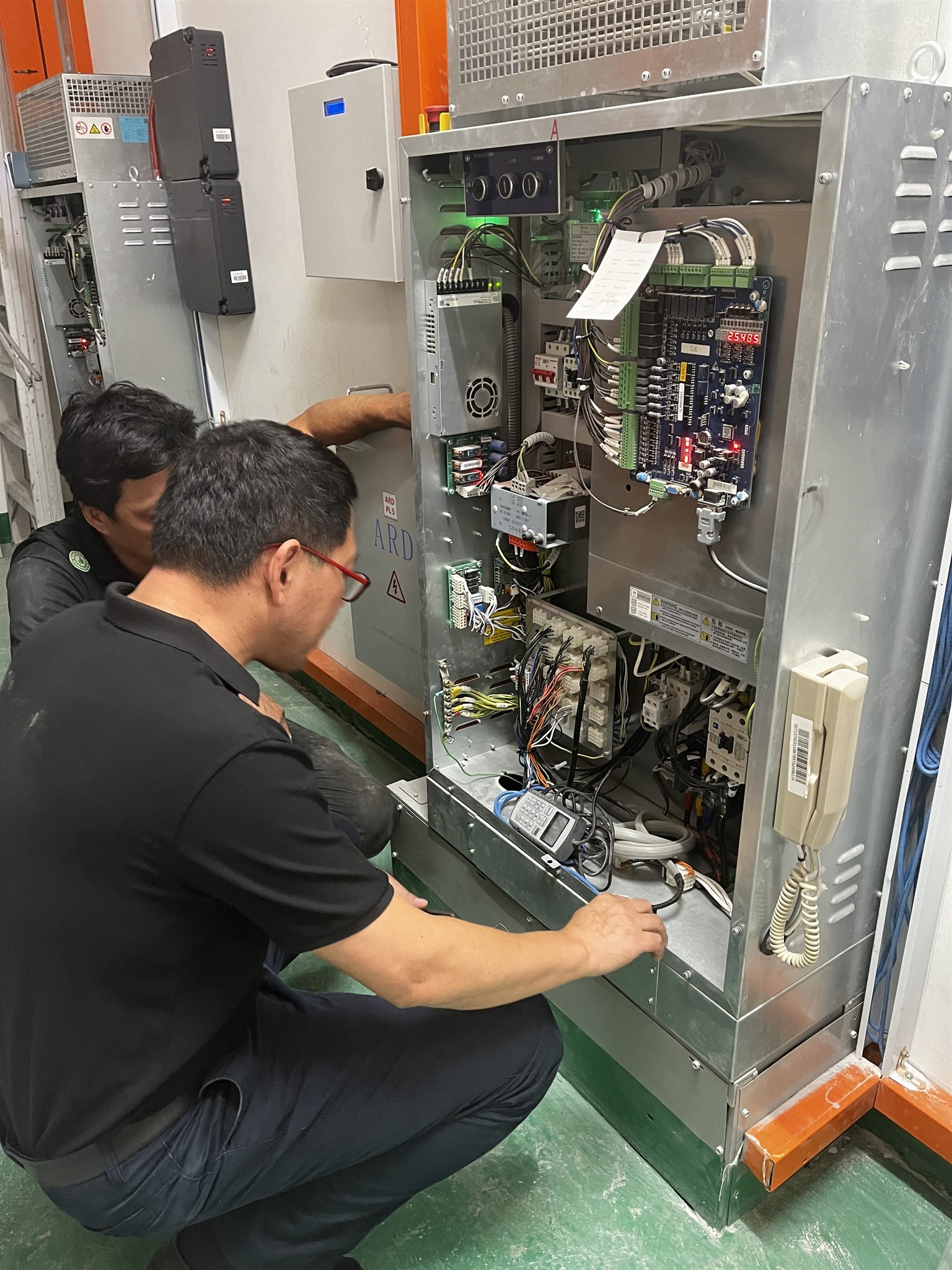 1763353707876009.jpg Control system debugg.jpg